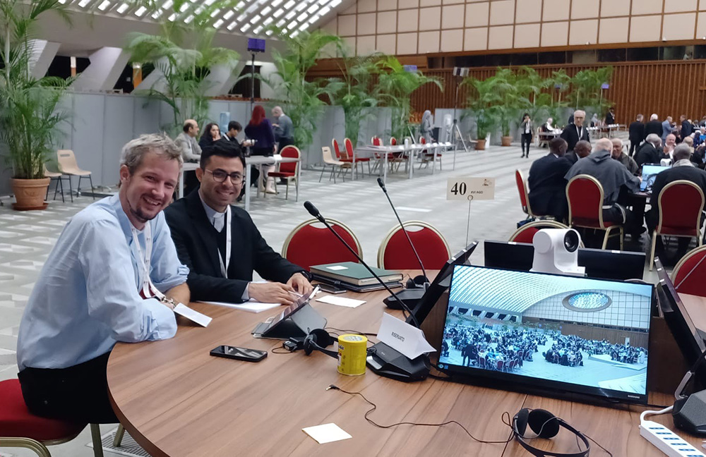 Michael Berentzen hat bei der weltweiten Synode der Katholischen Kirche in Rom als Übersetzer und Helfer mitgearbeitet.