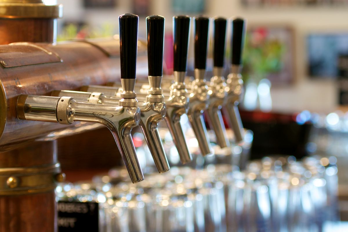 Alkohol ist gesellschaftsfähig.