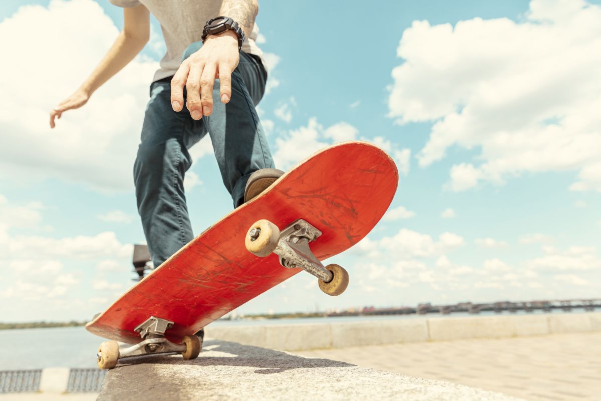 Jugendliche suchen einen inneren Navi auf dem Weg ins Leben. Foto: AdobeStock_279385959