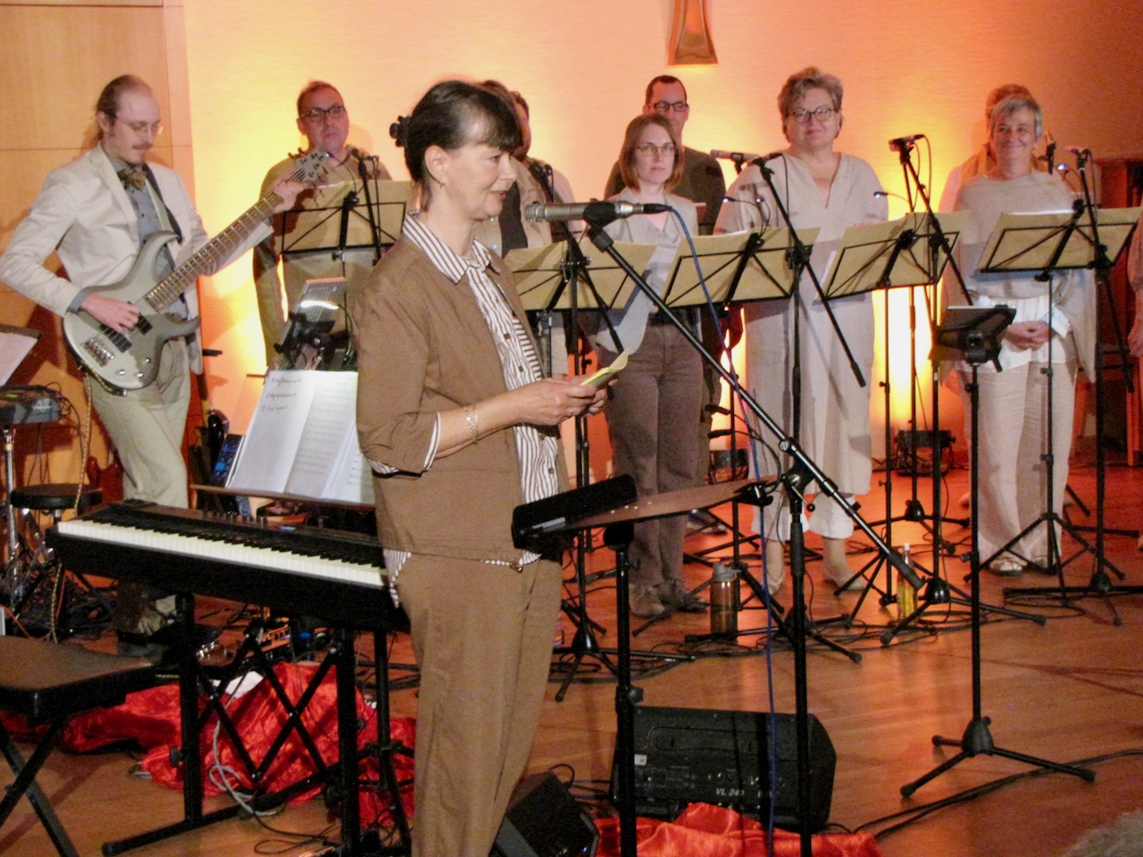 Musikdarbietung beim Trialog. Foto: Rudolf Kilgert