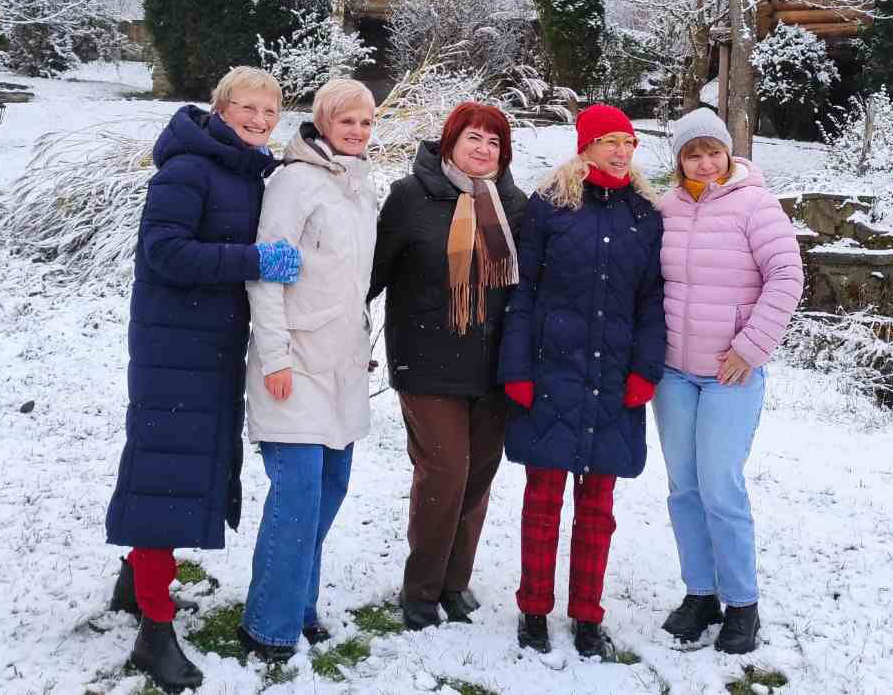 Gemeinsames Leben in Mukachevo: Beatriz Lauenroth (l.) lernt mutige Frauen kennen. Foto: Beatriz Lauenroth