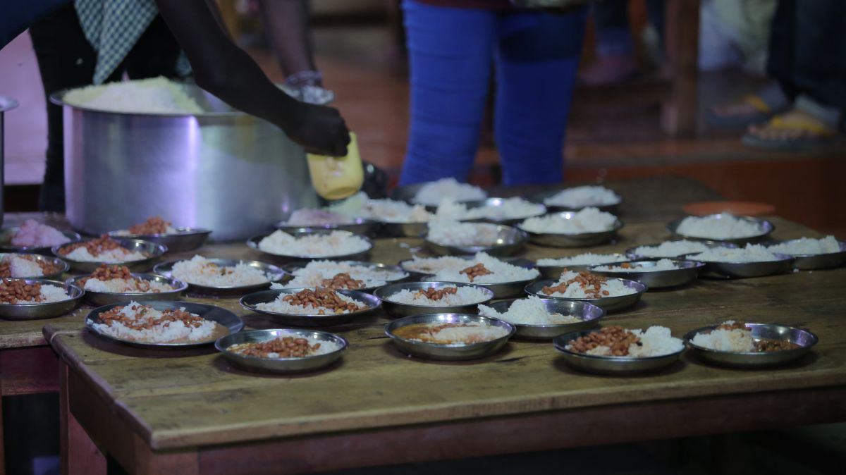 Das Schulessen spielt im Kongo eine wichtige Rolle. Foto: AdobeStock_247871344