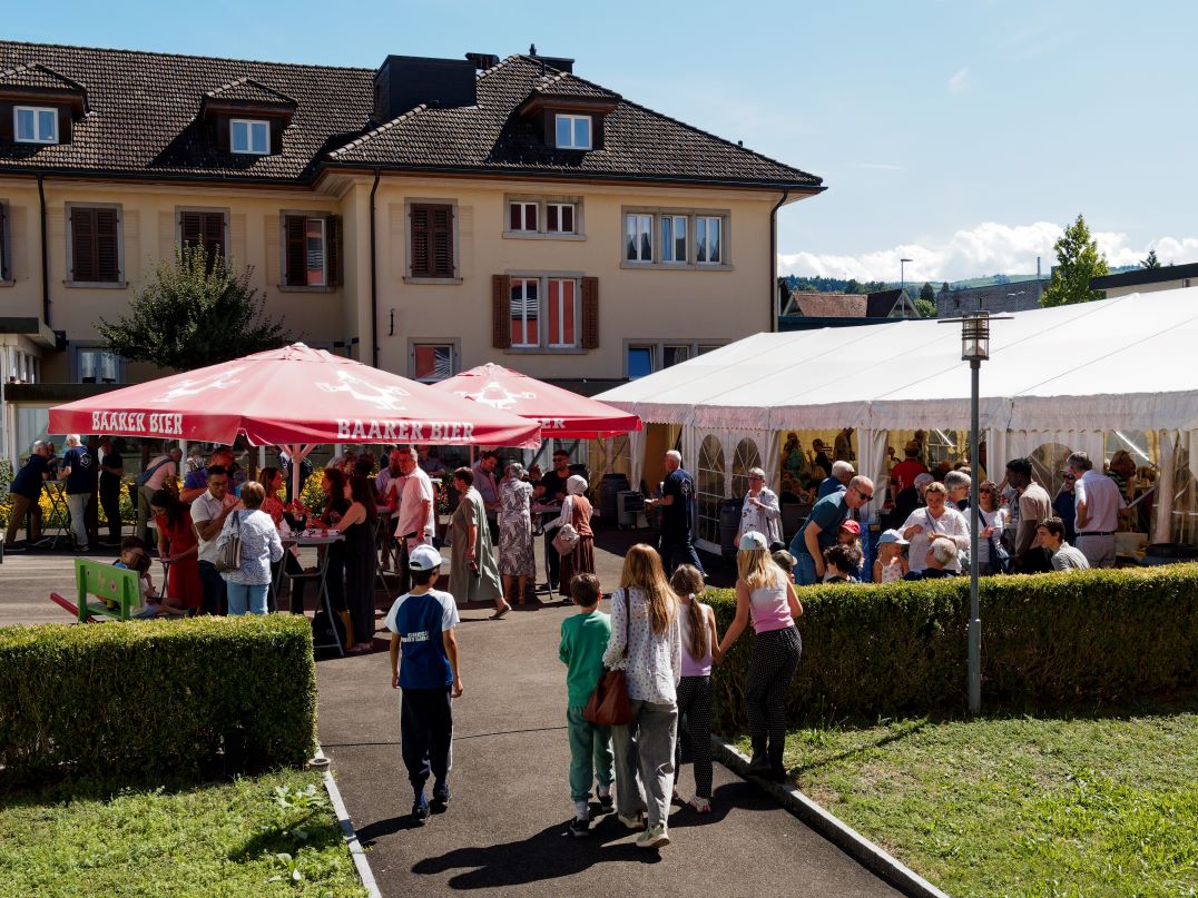 Festgelände auf dem Innenhof des Dialoghotels. Foto: Heinz Rüst